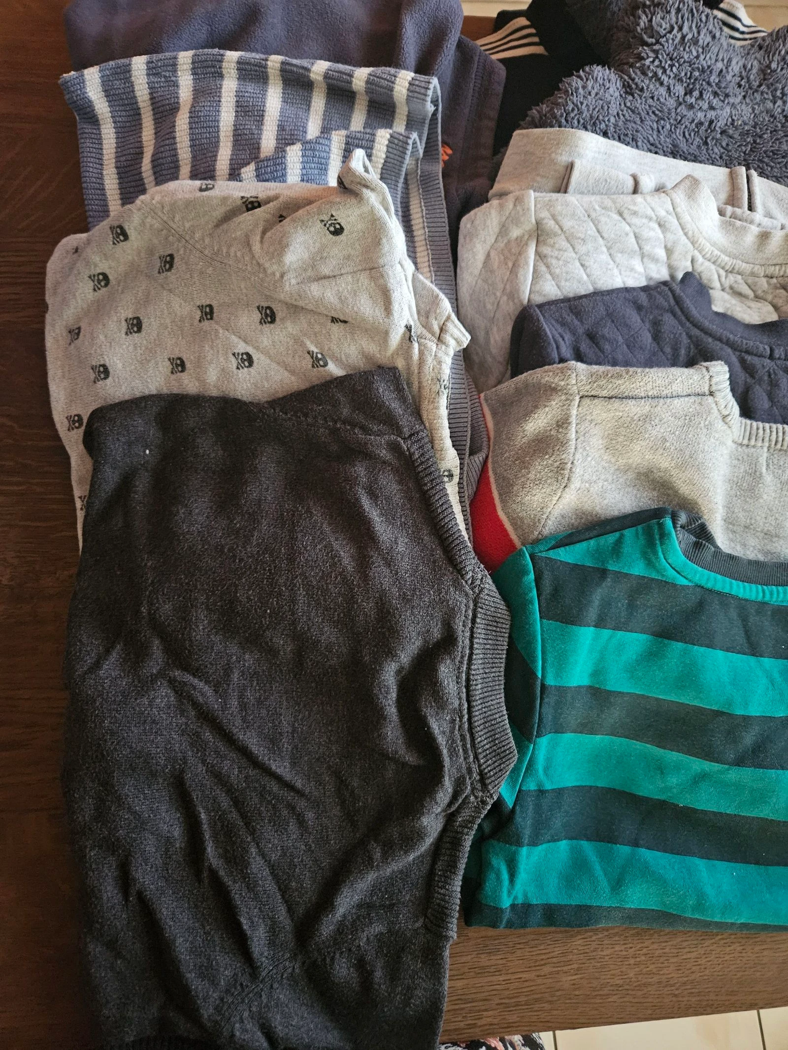 Clothing lot – photo 7